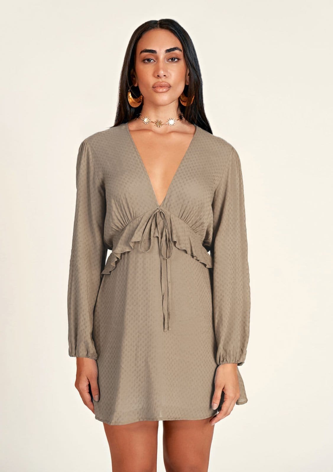 Vista 2 Vestido Zinco Curto Decote V Com Cinto Zinco verde