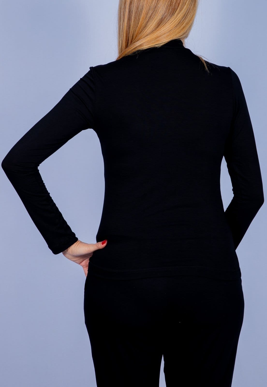 Vista 2 Blusa Maria Paes Manga Longa Gola Alta Maria Paes preto