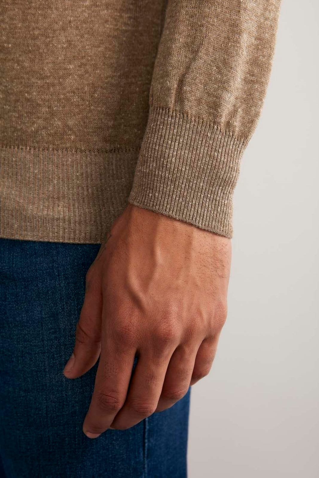 Vista 2 HIGHSTIL Tricot Básico Gola Careca - Khaki HIGHSTIL verde oliva khaki