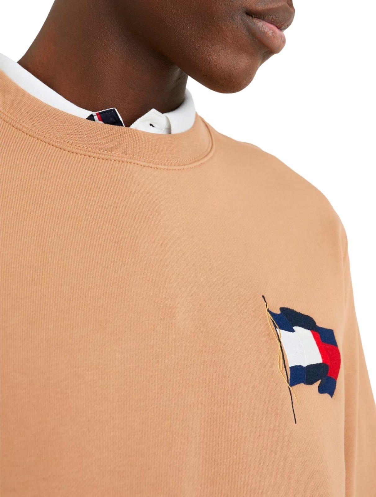 Vista 2 Moletom Tommy Hilfiger Masculino Motion Flag Taped Tommy Hilfiger cáqui