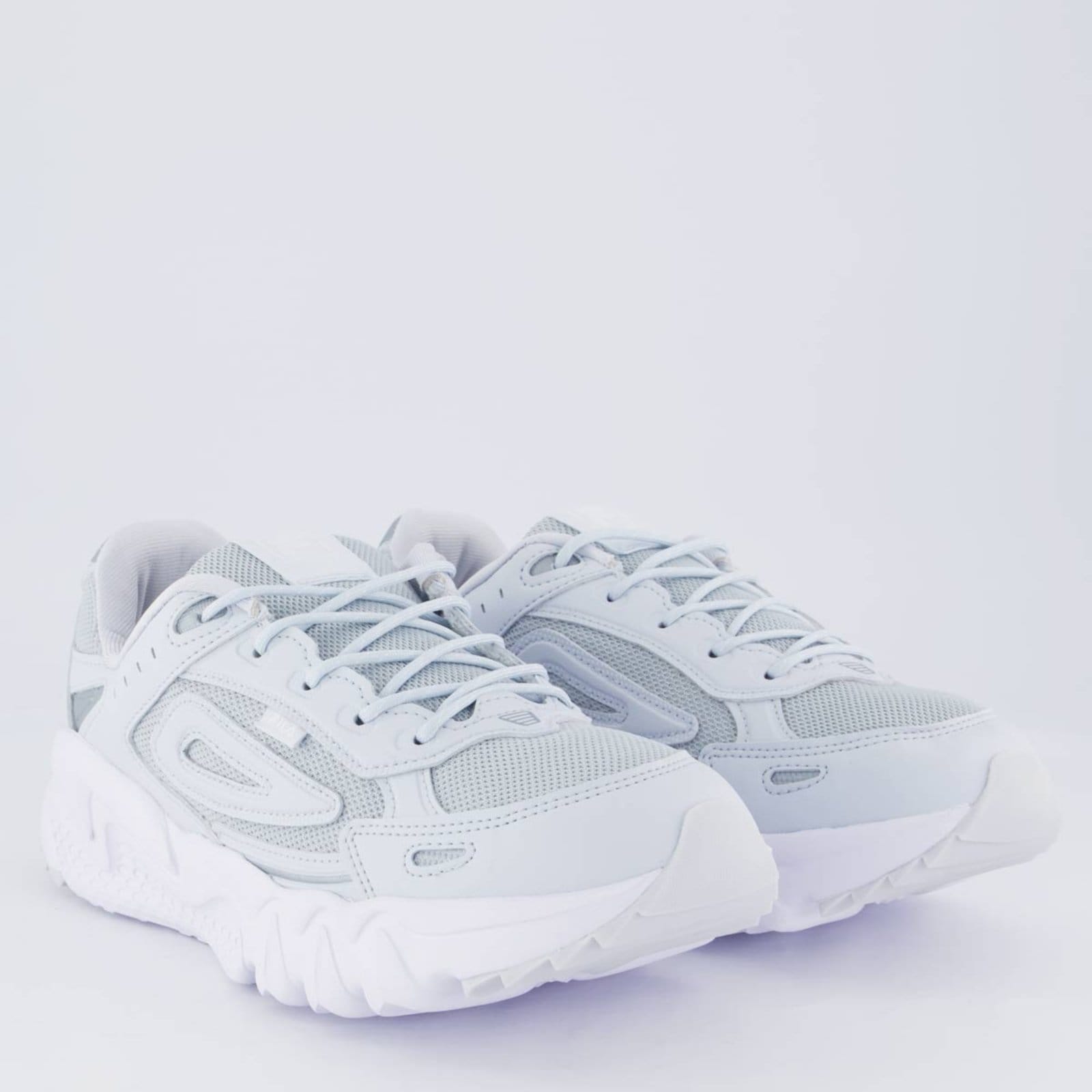 Vista 2 Tênis Fila Venture Tracer 2 e Prata Fila cinza