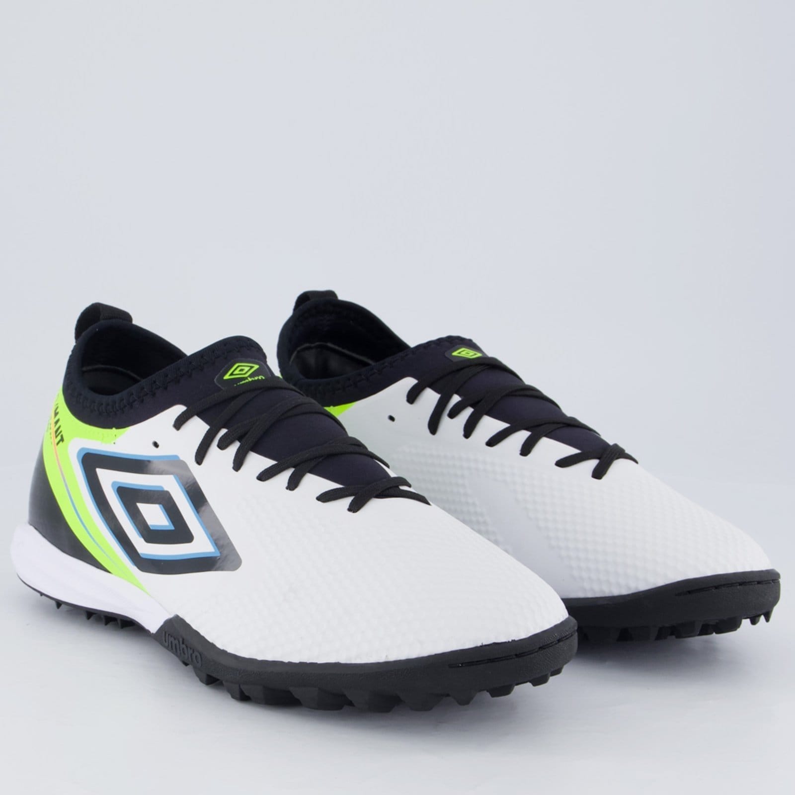 Vista 2 Chuteira Umbro Adamant Top Speed Club Society Branca Umbro branco