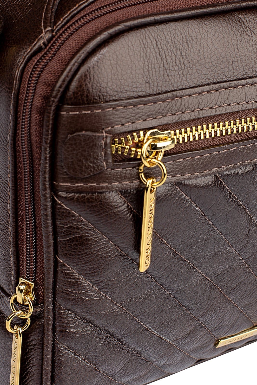 Vista 2 Bolsa Andrea Vinci Baú Pequena De Couro Liso Lara -Café Andrea Vinci vermelho