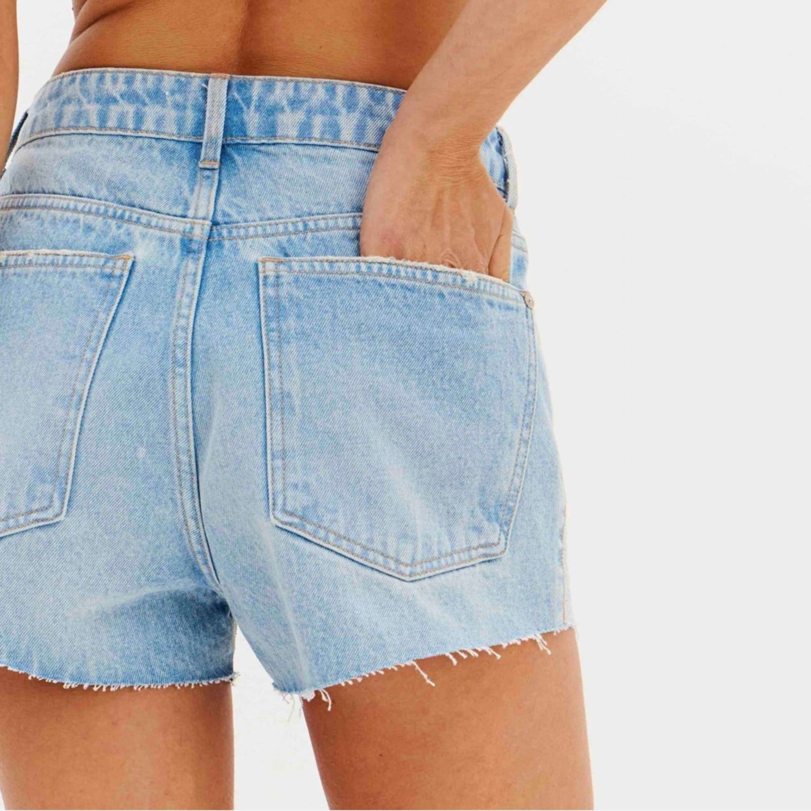 Vista 2 Short Jeans Easy Lança Perfume High Shine Ve26 Feminino Easy Lança perfume azul