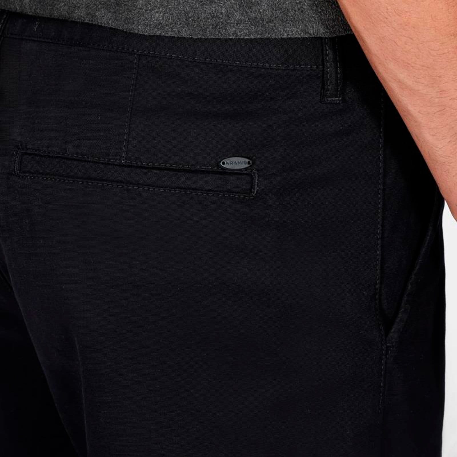 Vista 2 Bermuda Aramis Chino Color Kombat Pr26 Masculino Aramis preto