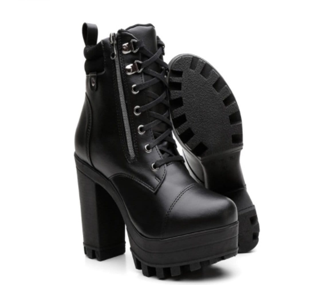 Vista 2 Bota Coturno Feminina Tratorada Salto Conforto Estilo Detalhe Zíper Santa Rosa preto