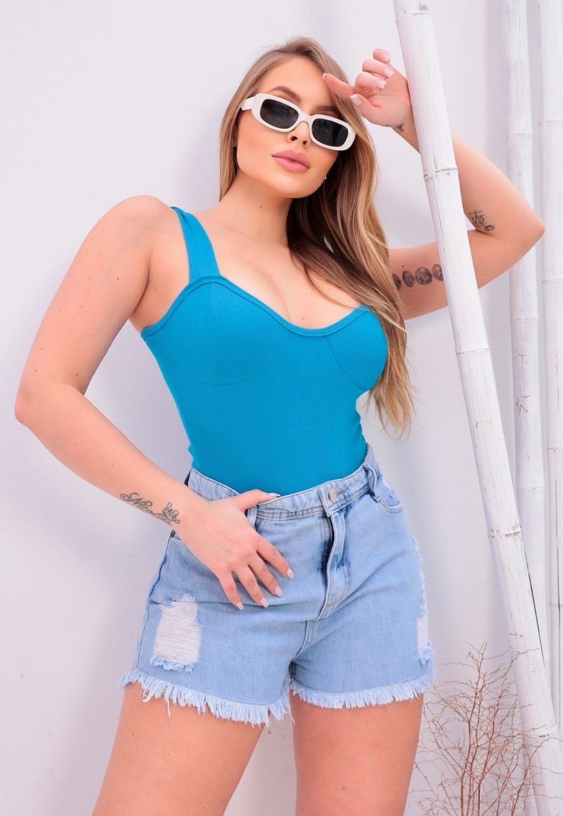 Shorts Curto Jeans com Cintura Alta.