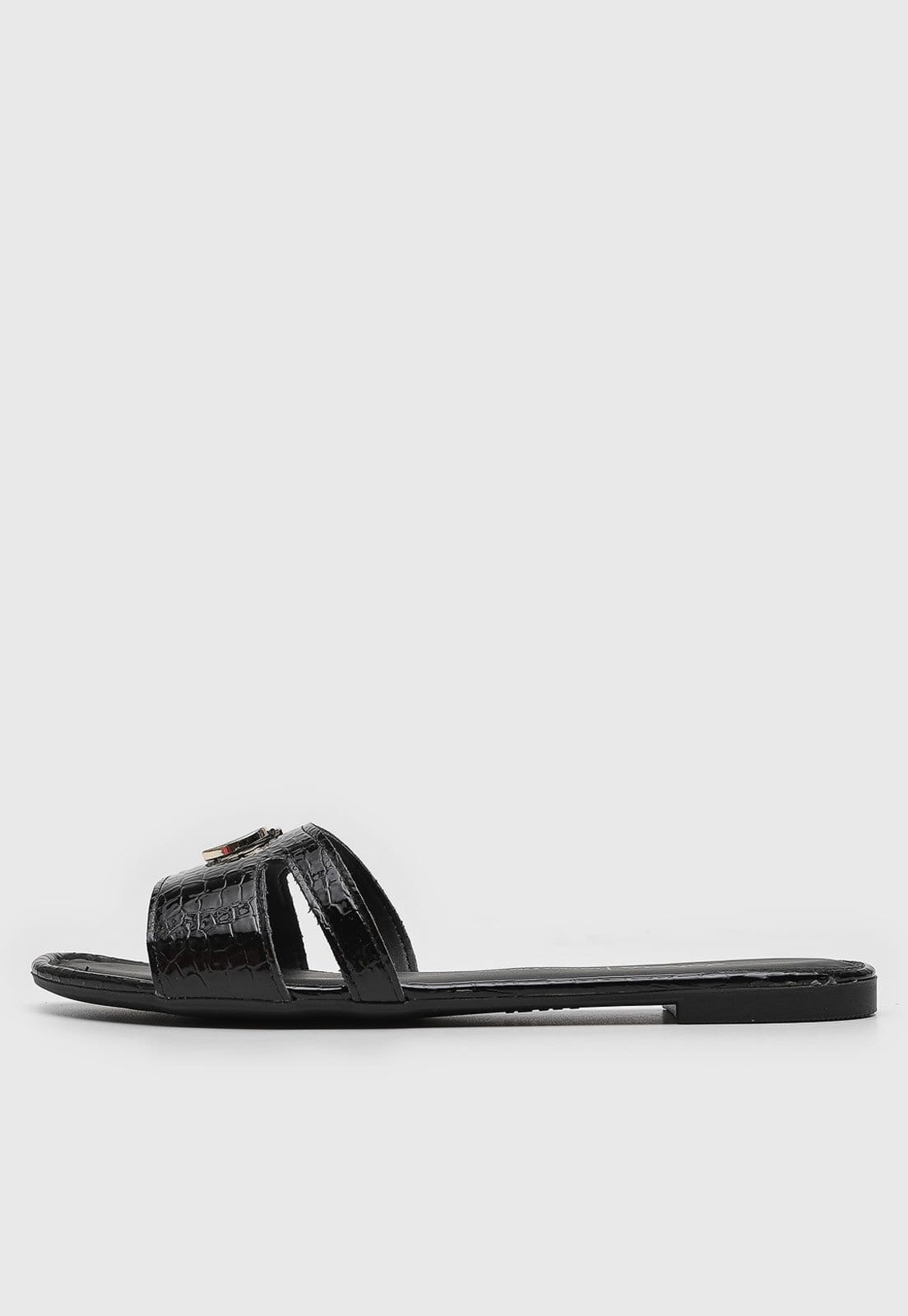 Rasteira Feminina Dakota Aberta Detalhe Metálico Preta