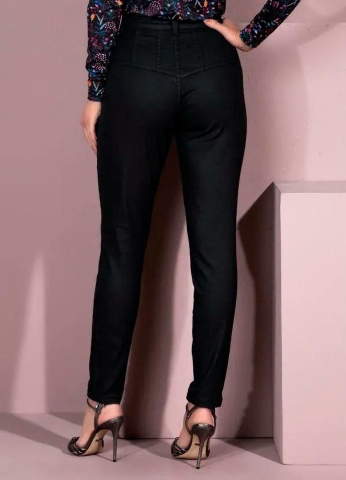 Vista 2 Calça Resinada Detalhes No Cós Preta Colorido Quintess preto