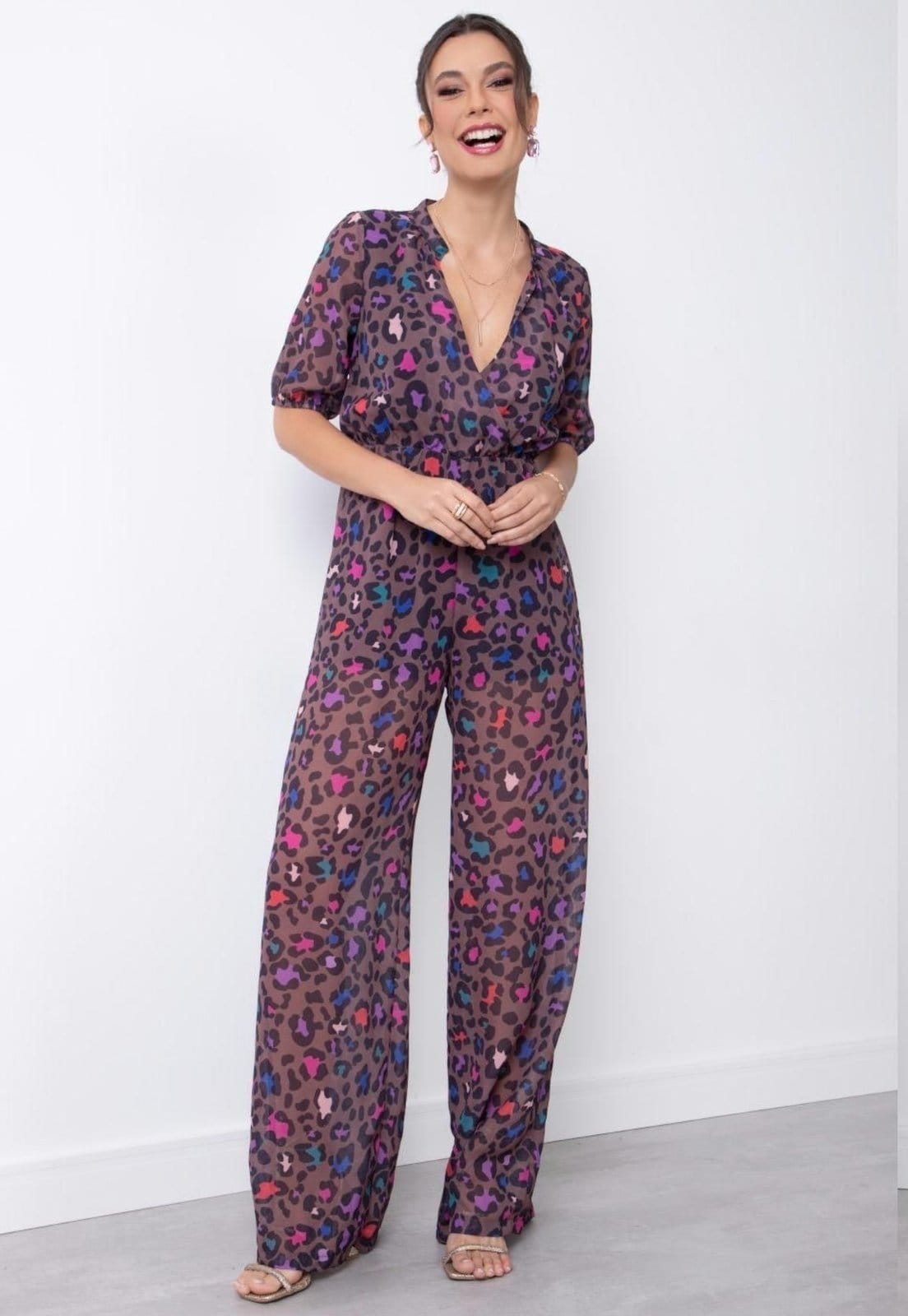 Vista 2 Macacão Com Bolsos Quintess roxo