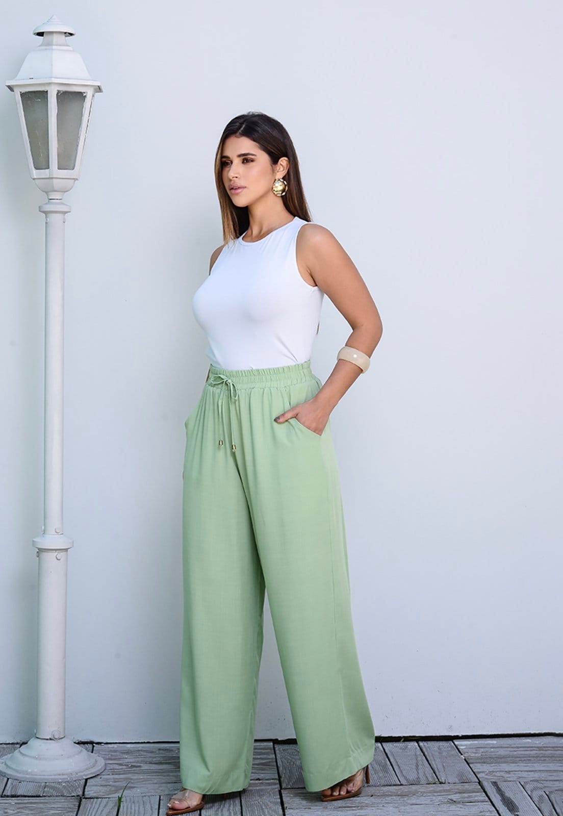 Vista 2 Calça Pantalona em Viscose B’Bonnie Manu Pistache BBonnie verde