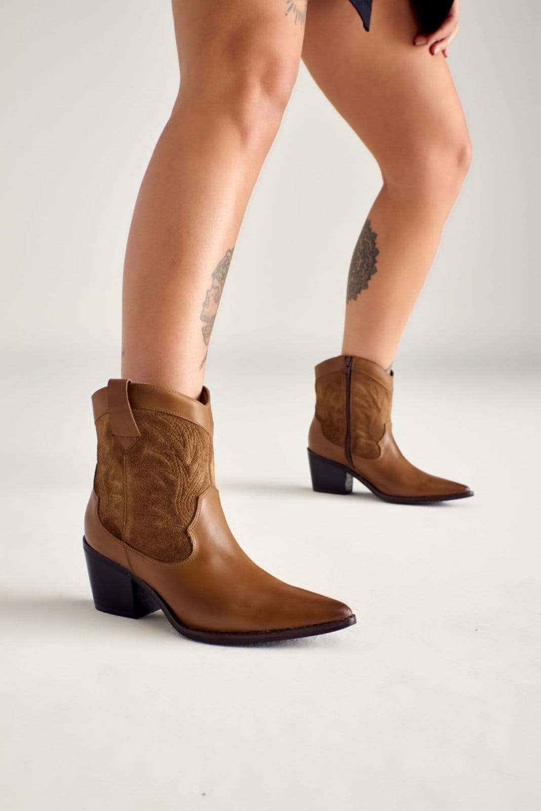 Vista 2 Bota Country Texana Western em Couro Bico Fino Maria Paula Preta MARIA PAULA preto