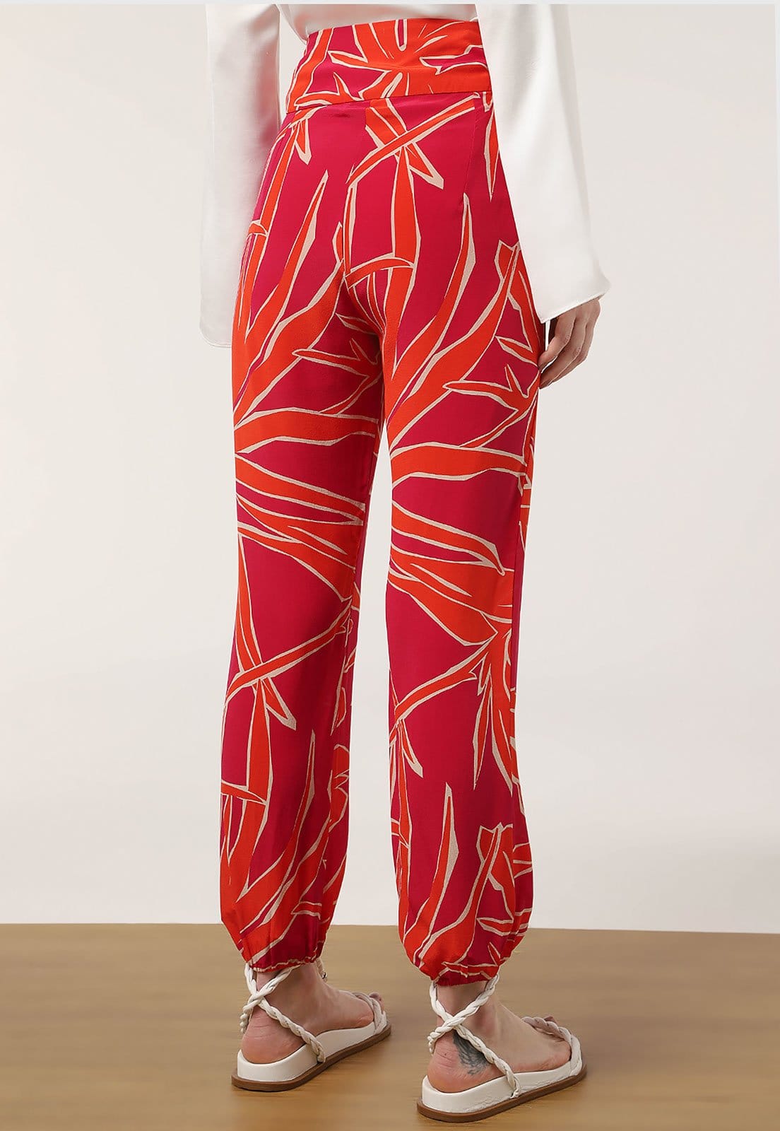 Vista 2 Calça LE LIS Jogger Folhagem Pink LE LIS rosa pink