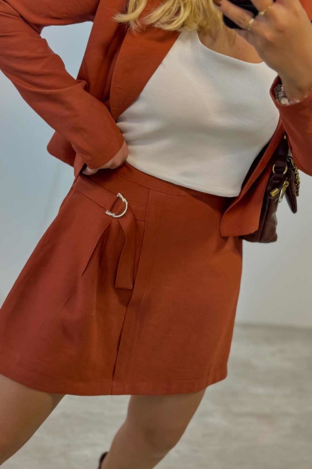 Short Saia Vanibele Alfaiataria Terracota