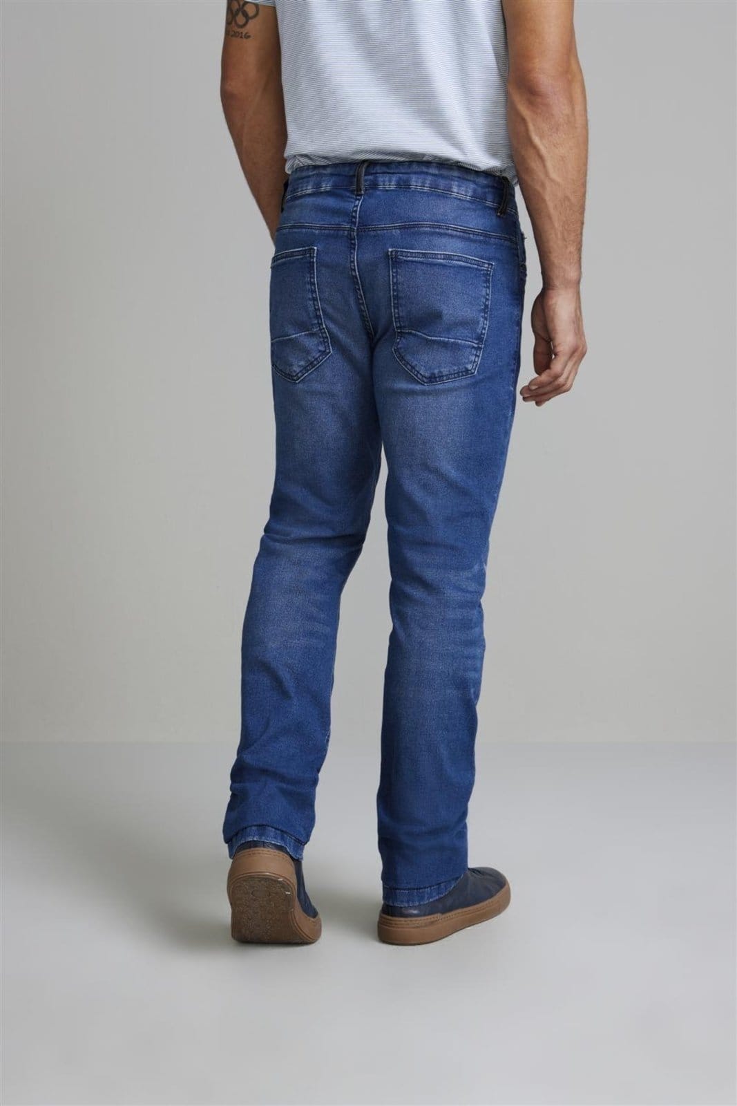 Vista 2 HIGHSTIL Calça Jeans Comfort - Lavagem Escura HIGHSTIL preto