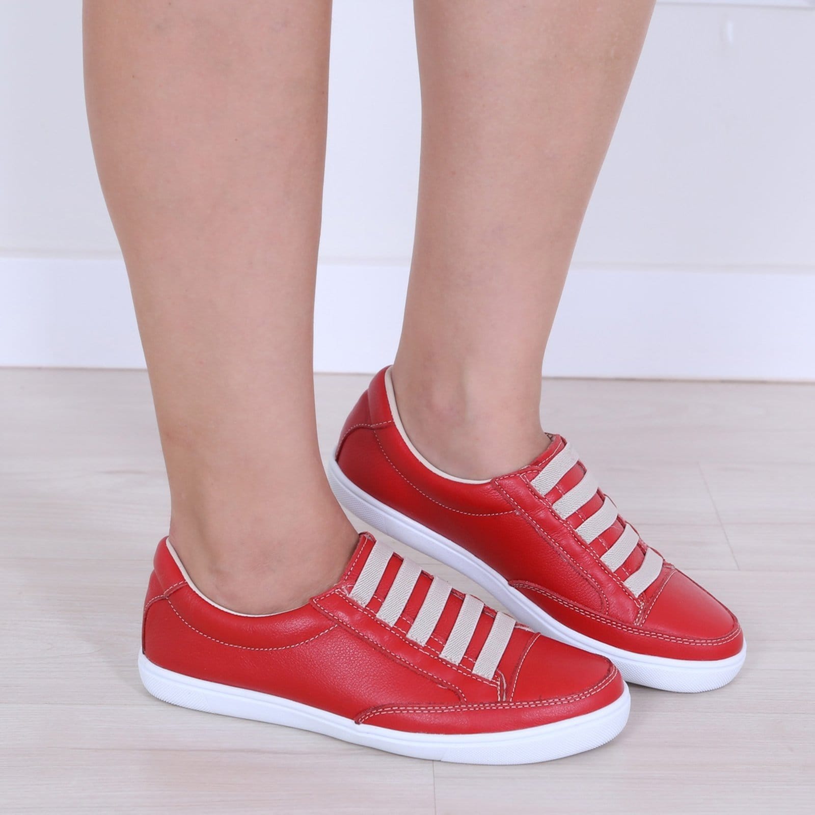 Tênis Feminino em Couro Legítimo