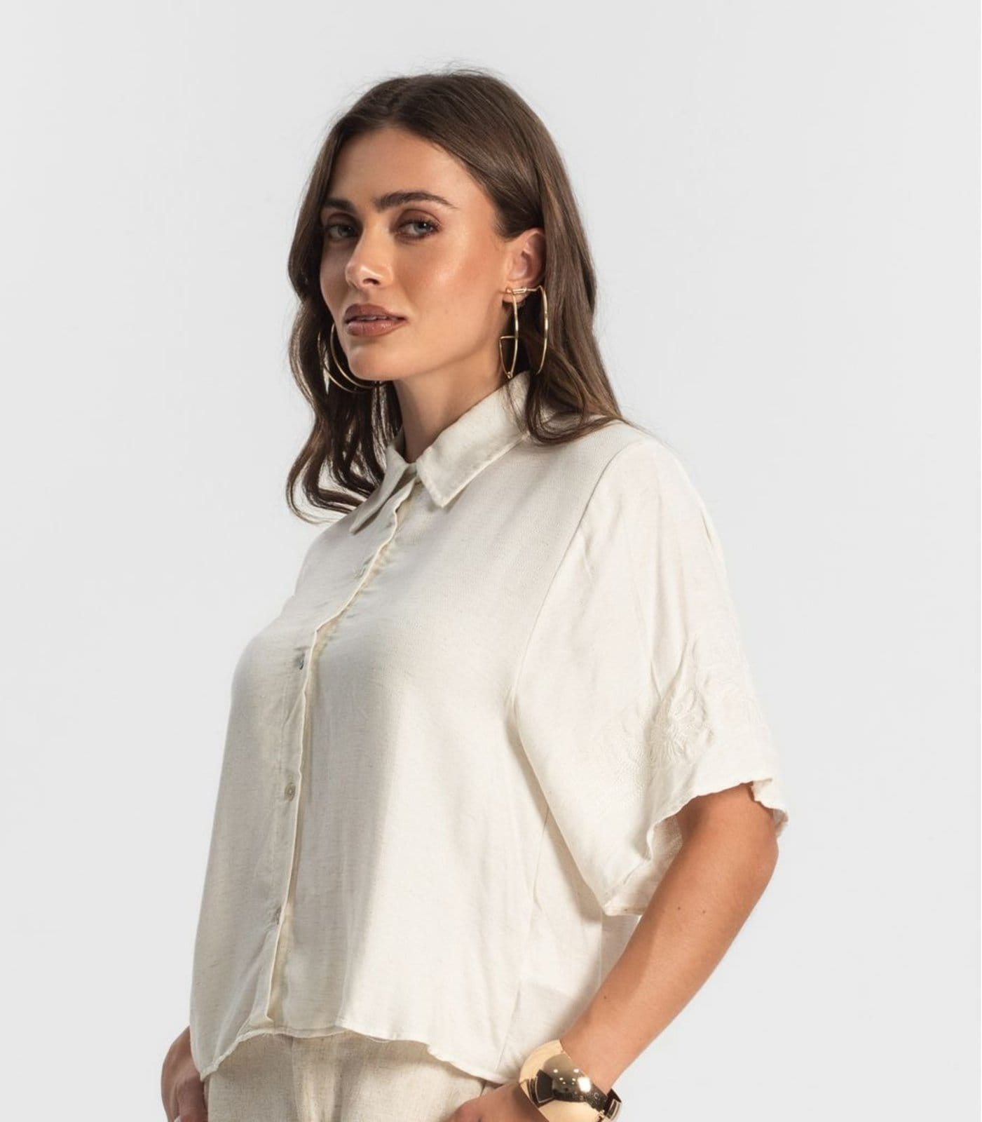 Vista 2 Camisa Feminina Em Viscolinho Endless Endless bege