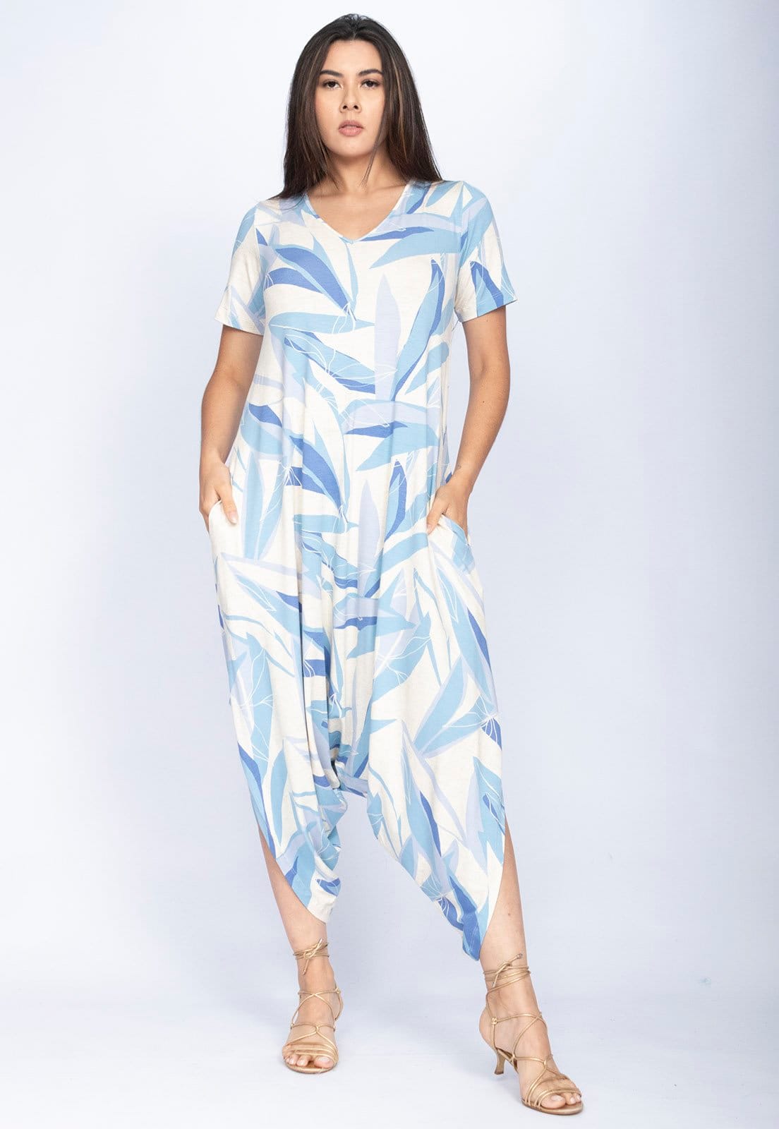 Vista 2 Macacão CabanaFree Saruel Malha Pantacourt Grumari com Manga Estampa Verde Selvagem Blue Cabanafree estampado verde