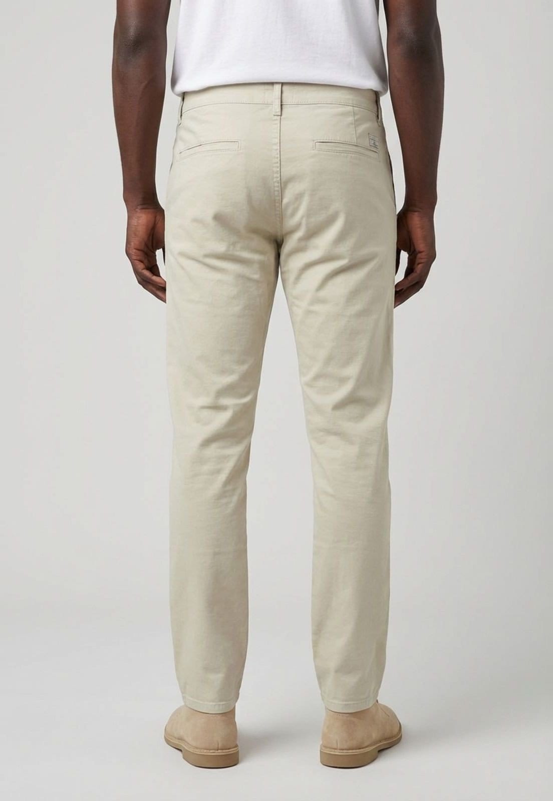 Vista 2 Calça Masculina Calvin Klein Jeans Slim Chino Claro Calvin Klein Jeans bege