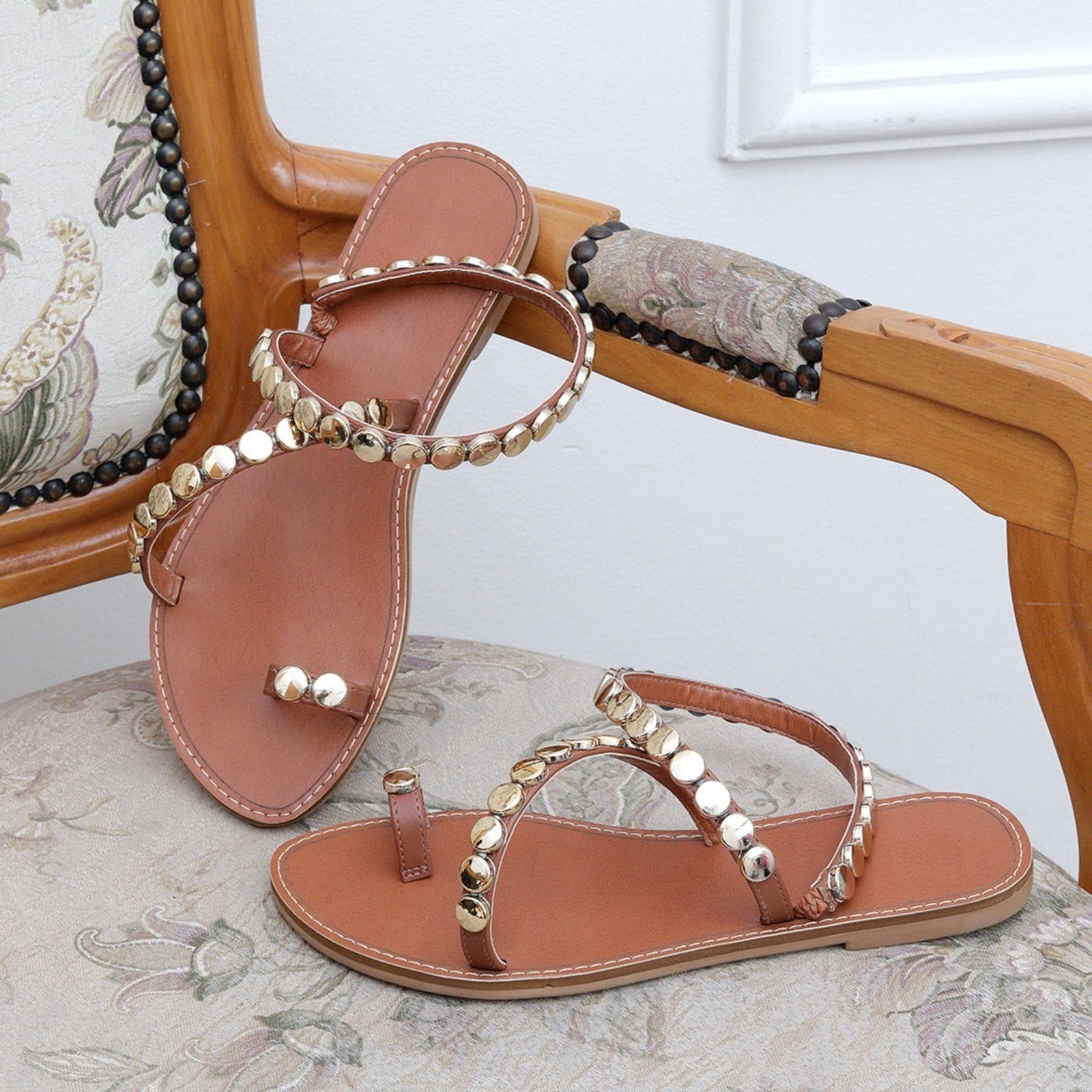 Vista 2 Rasteira Anel de Dedo Flor de Griffe Brilho Confortável Com Enfeites F G FLOR DE GRIFFE caramelo