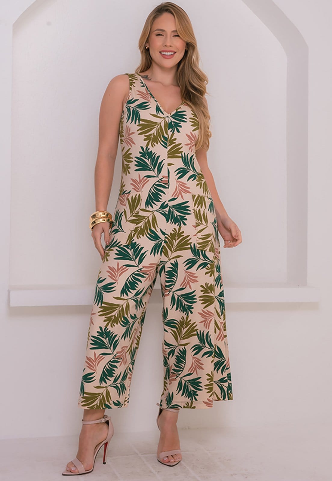 Macacão Pantacourt de Alças e Bolsos BBonnie Carla