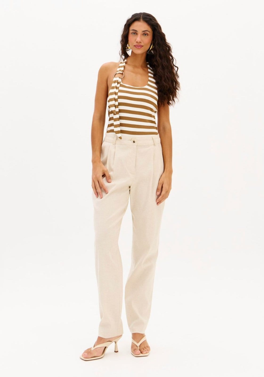 Calça Carrot Com Linho Cintura Média