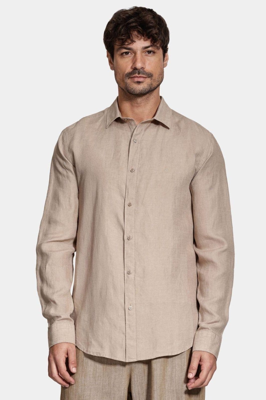 Vista 2 Camisa Aramis Manga Longa Move Slim em Linho Areia Aramis bege