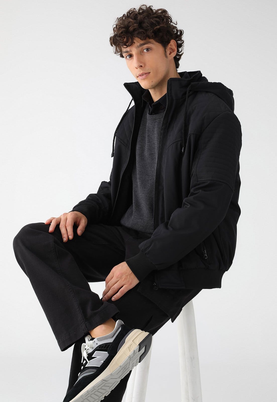 Jaqueta Sarja Broken Rules com Capuz Preta