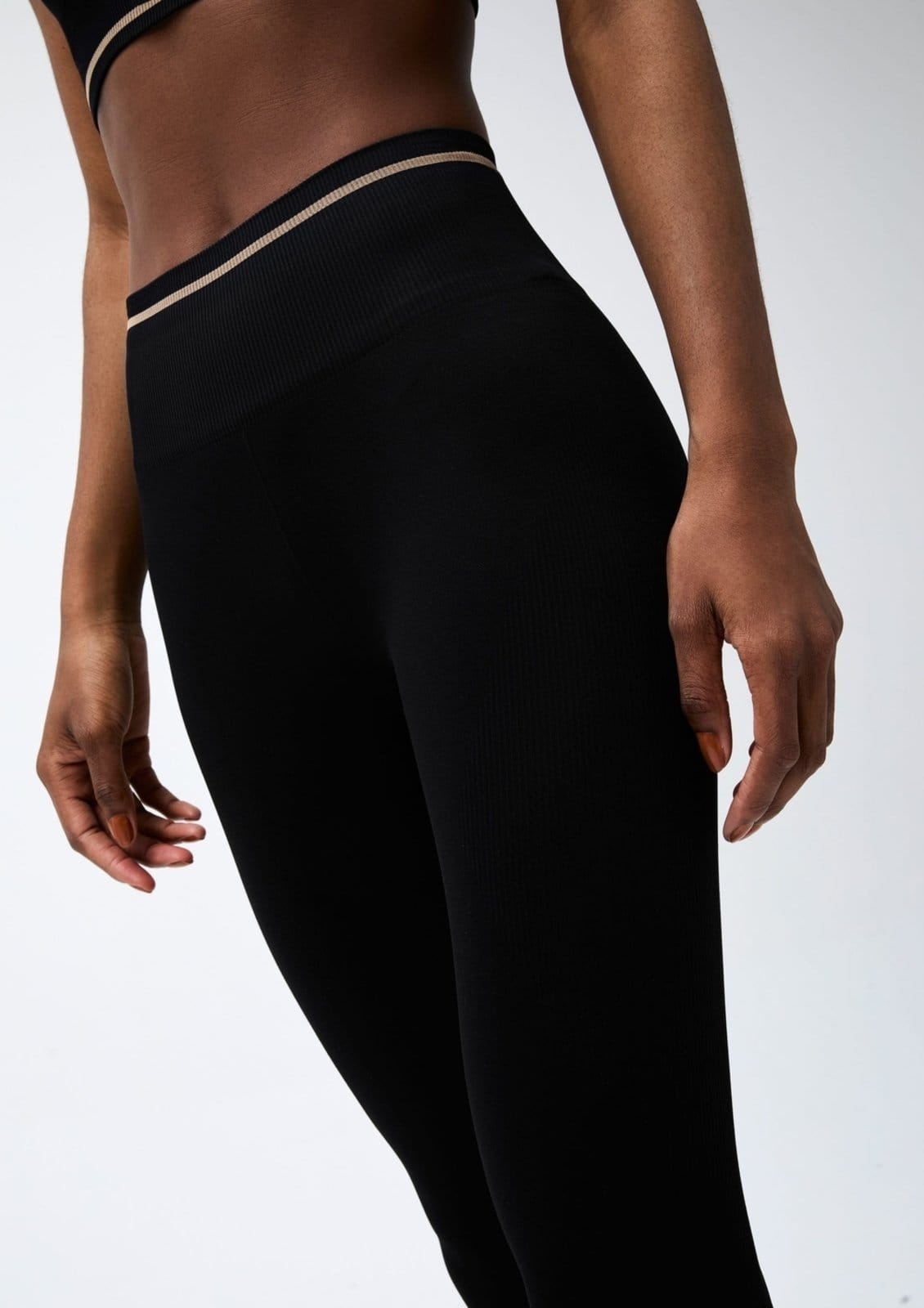 Vista 2 Calça Legging Feminina Sem Costura G Hering preto