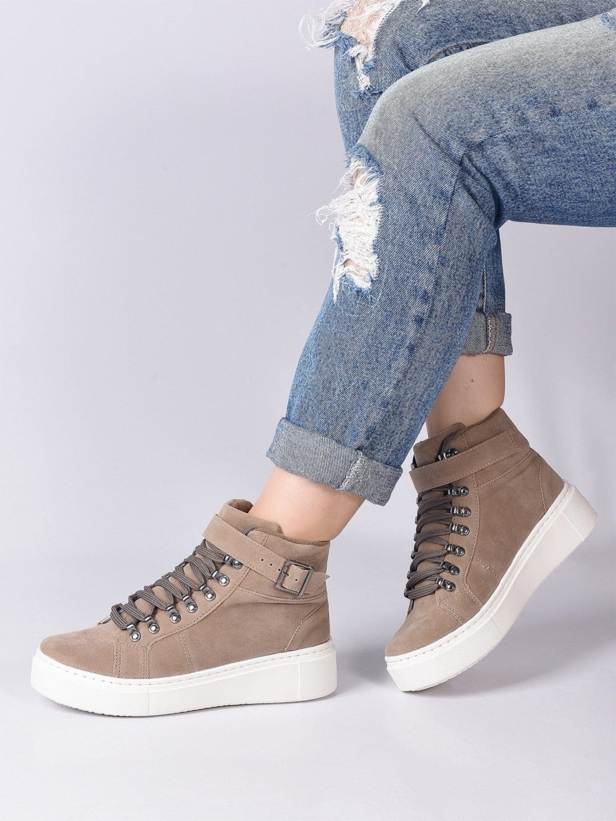 Vista 2 Tênis Botinha Casual Salook Solado Branco Grosso Salook rosê