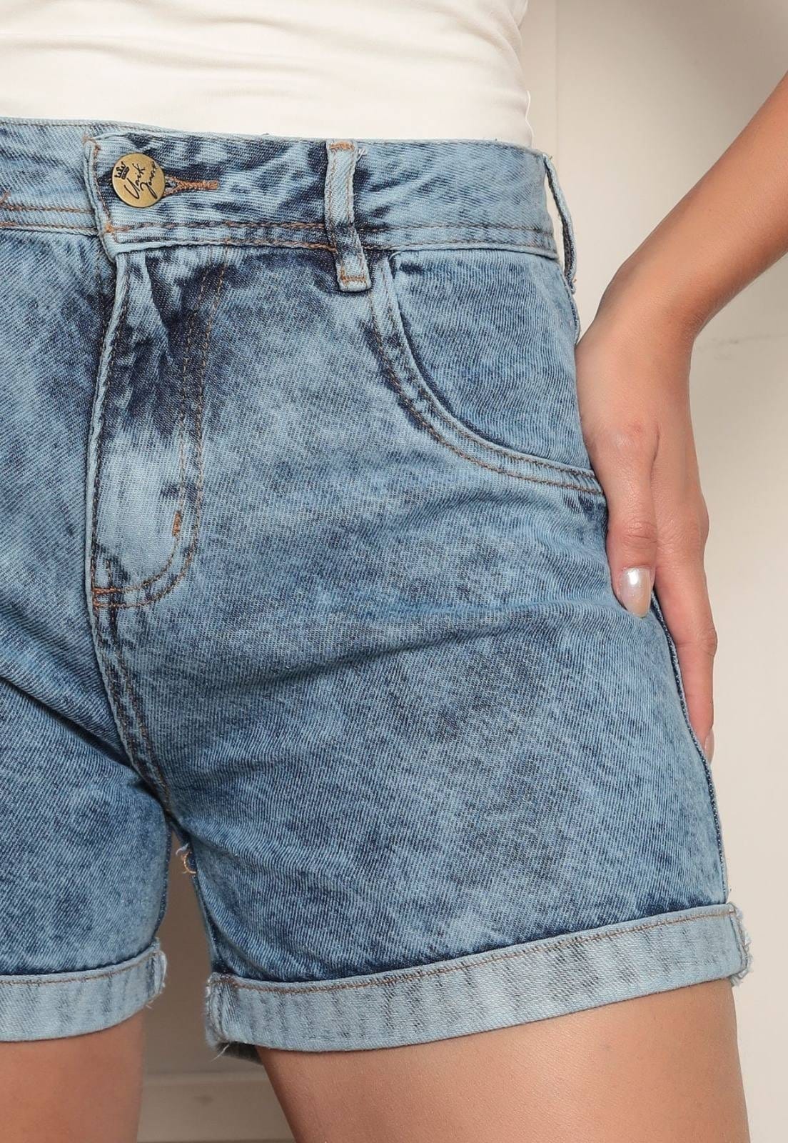 Vista 2 Shorts Feminino Ethereal Jeans Cintura Alta Confortável e Estiloso com Efeito Marmorizado Ethereal Jeans azul