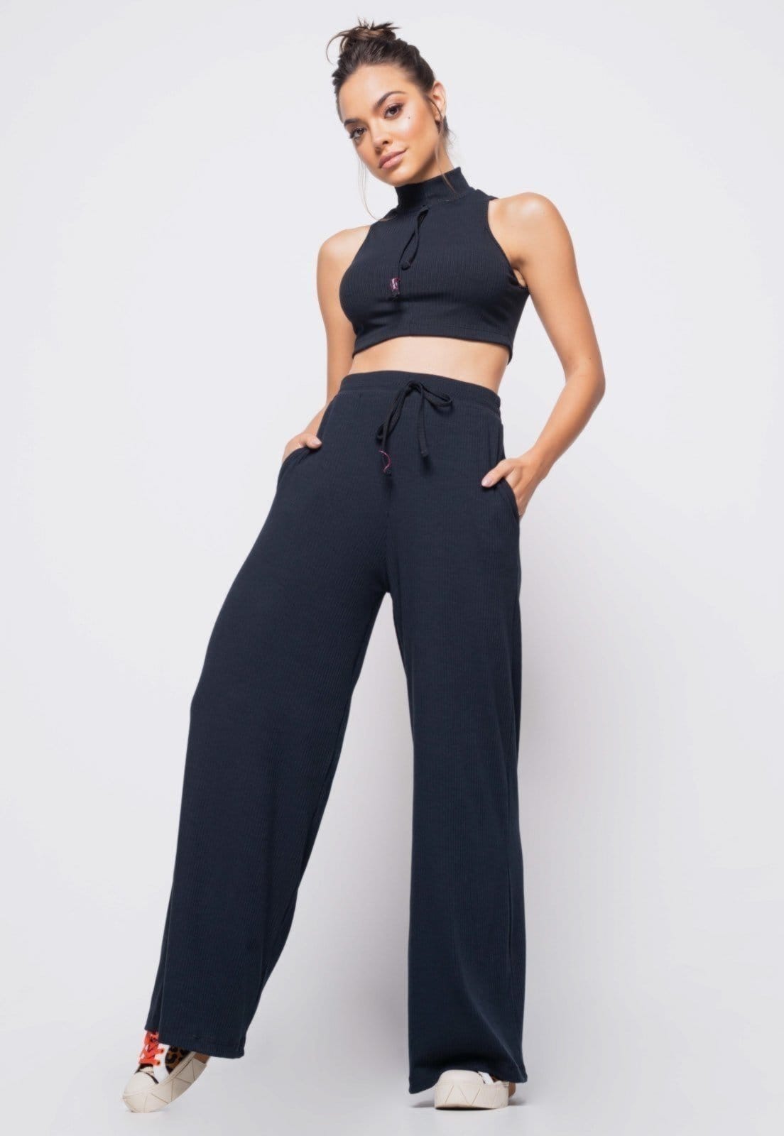 Calça Salvatore Wide Leg Malha Canelada Preta