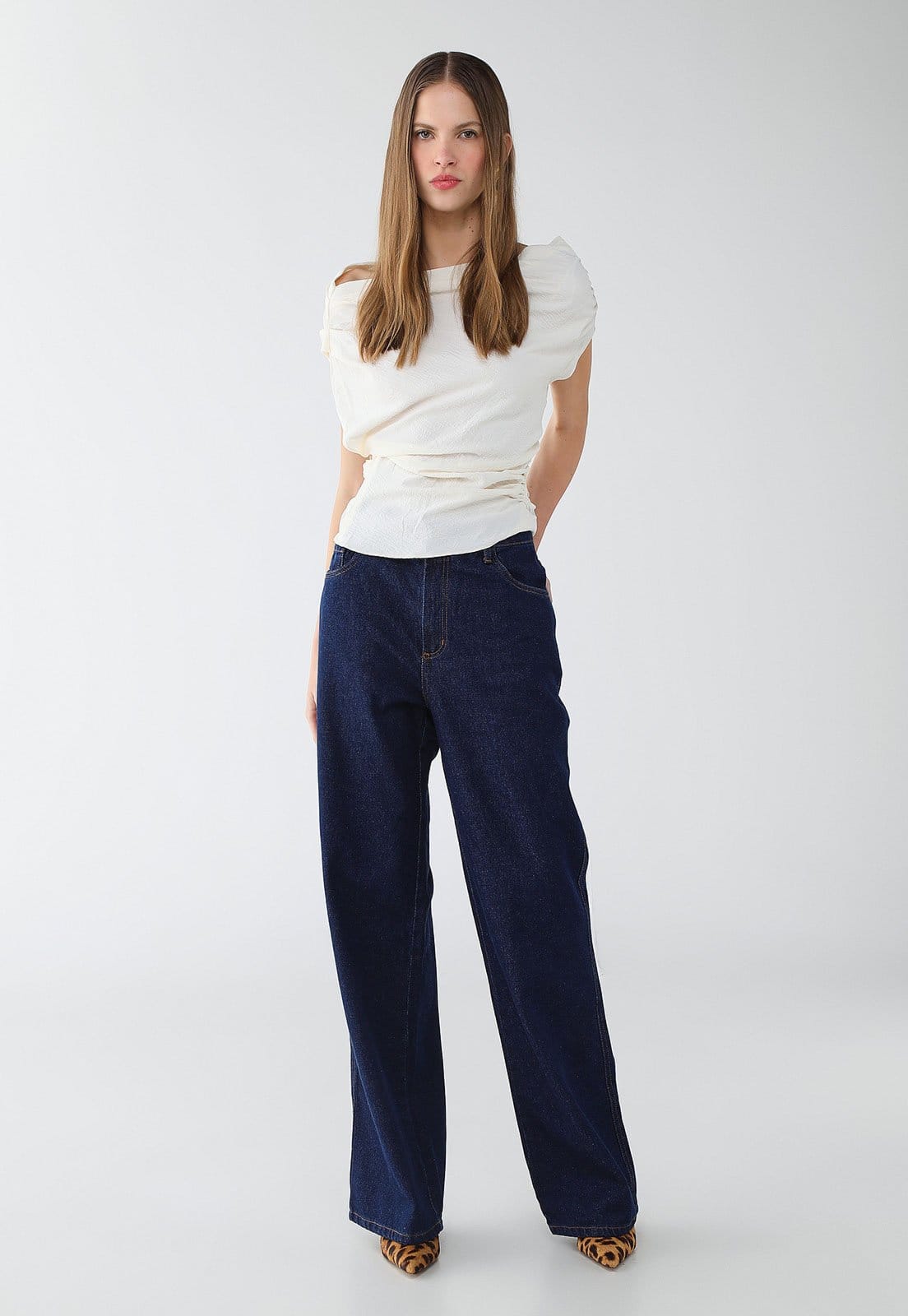 Vista 2 Calça Feminina Lança Perfume Wide Leg Full Length Jeans Escura Lança Perfume azul