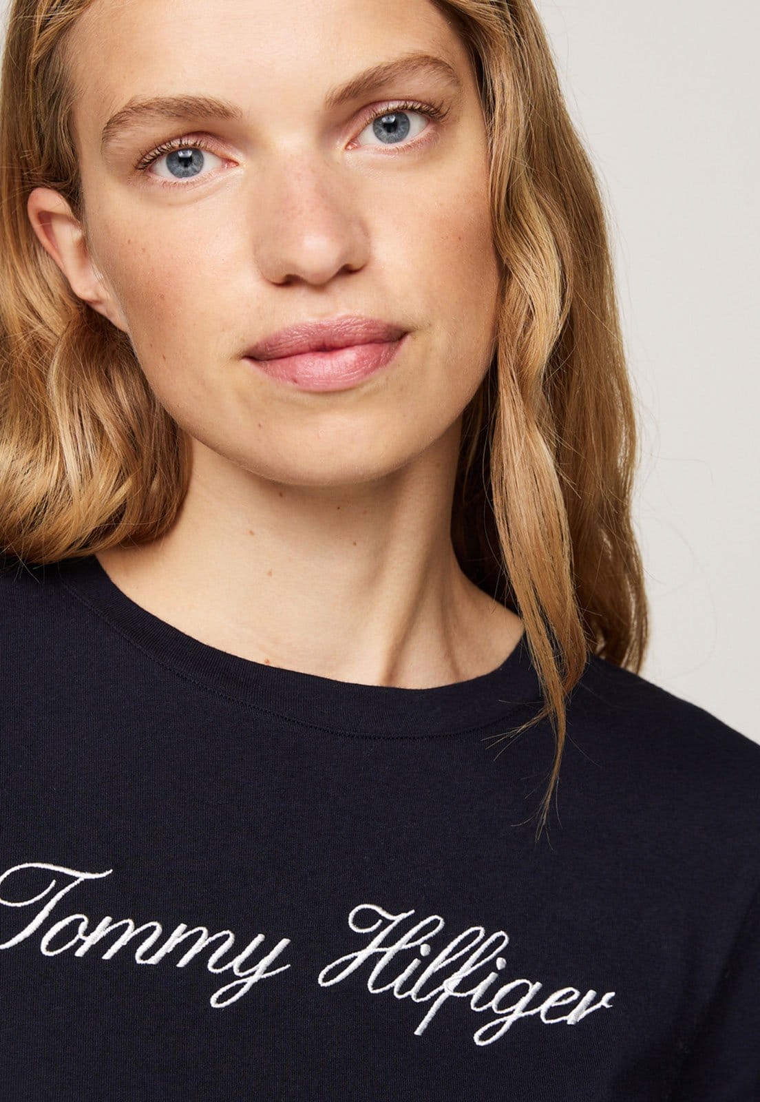 Vista 2 Camiseta Tommy Hilfiger Regular Logo Azul-Marinho Tommy Hilfiger azul marinho