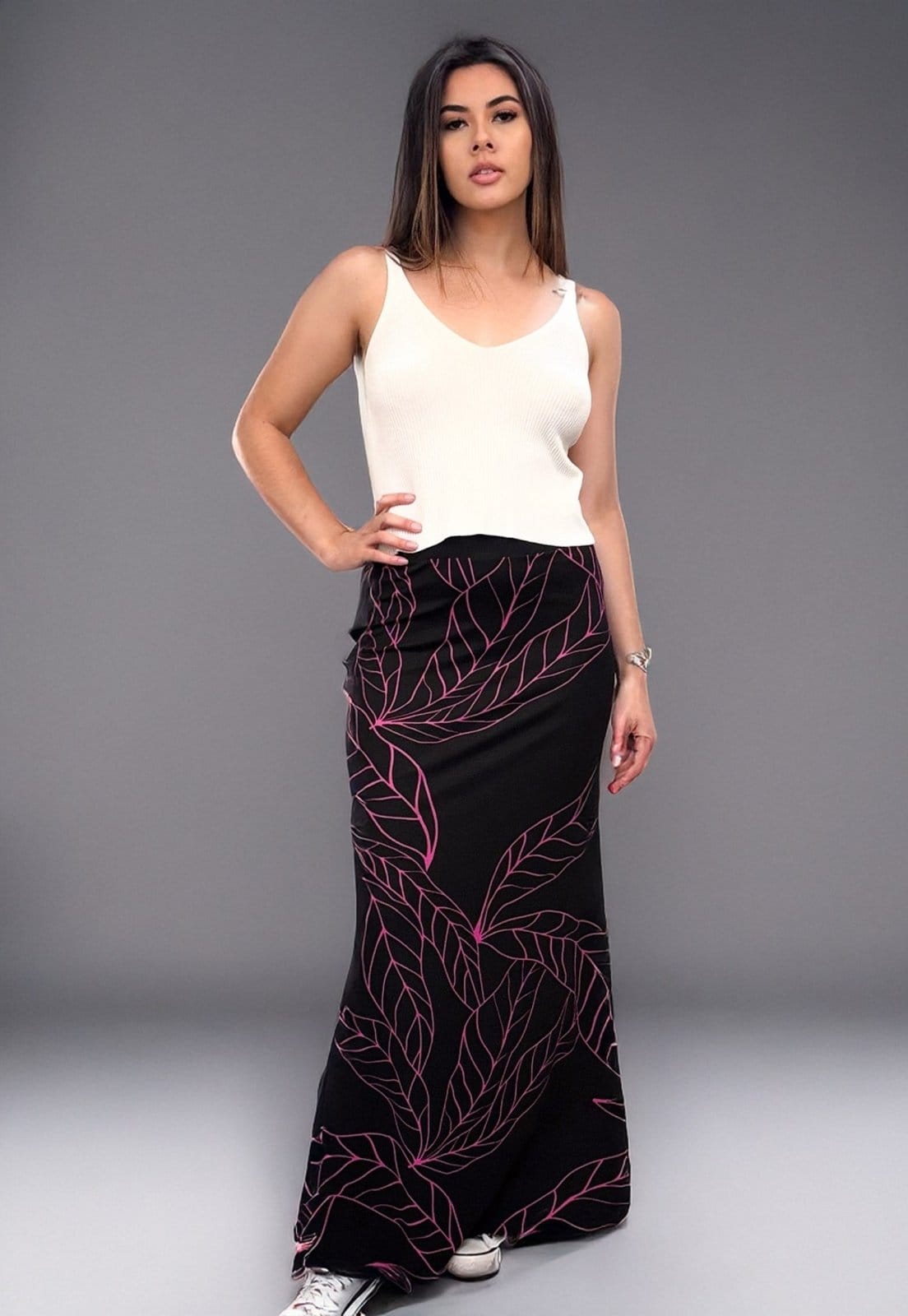 Vista 2 Saia Longa Malha Sereia Estampa Antúrios Cabanafree estampado/lilás