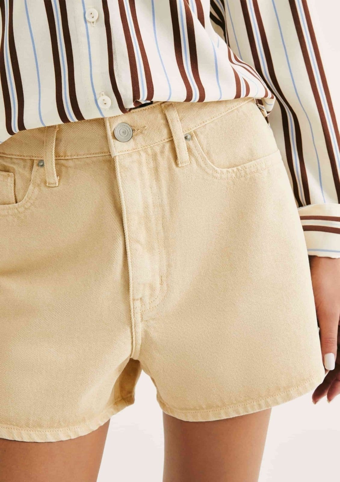 Vista 2 Shorts Feminino Cintura Média Em Sarja Hering off-white