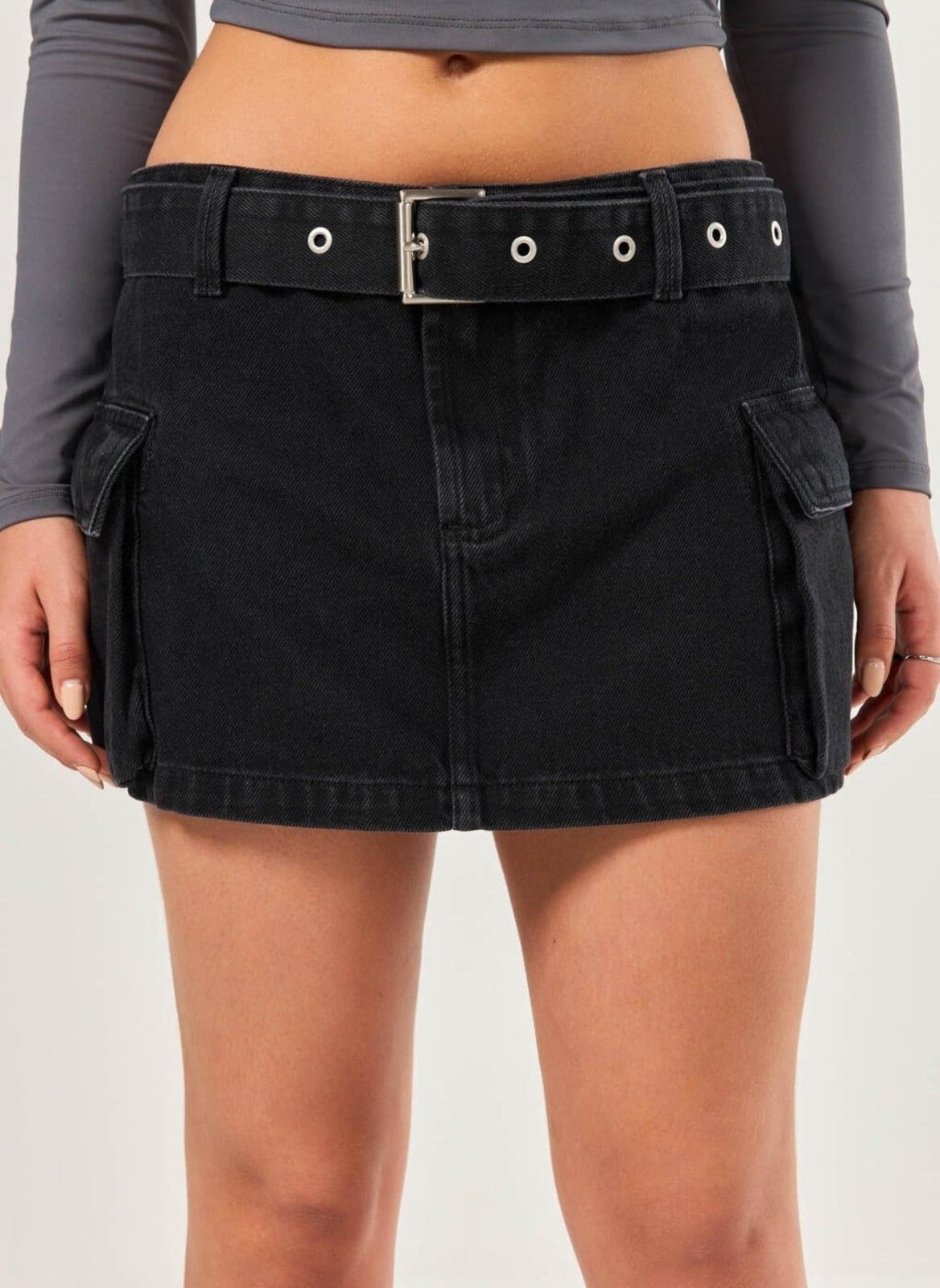 Vista 2 Saia Jeans Cintura Baixa Cargo Com Cinto Youcom preto