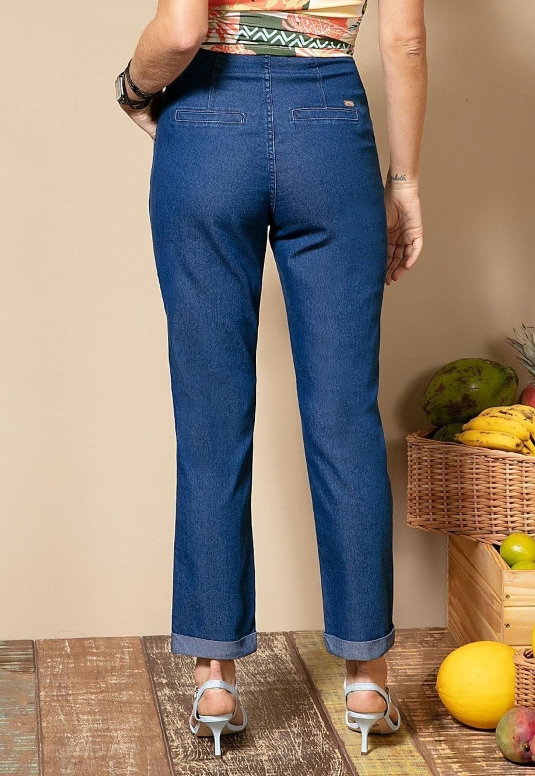 Vista 2 Calça Reta De Cintura Alta Com Pregas Quintess azul