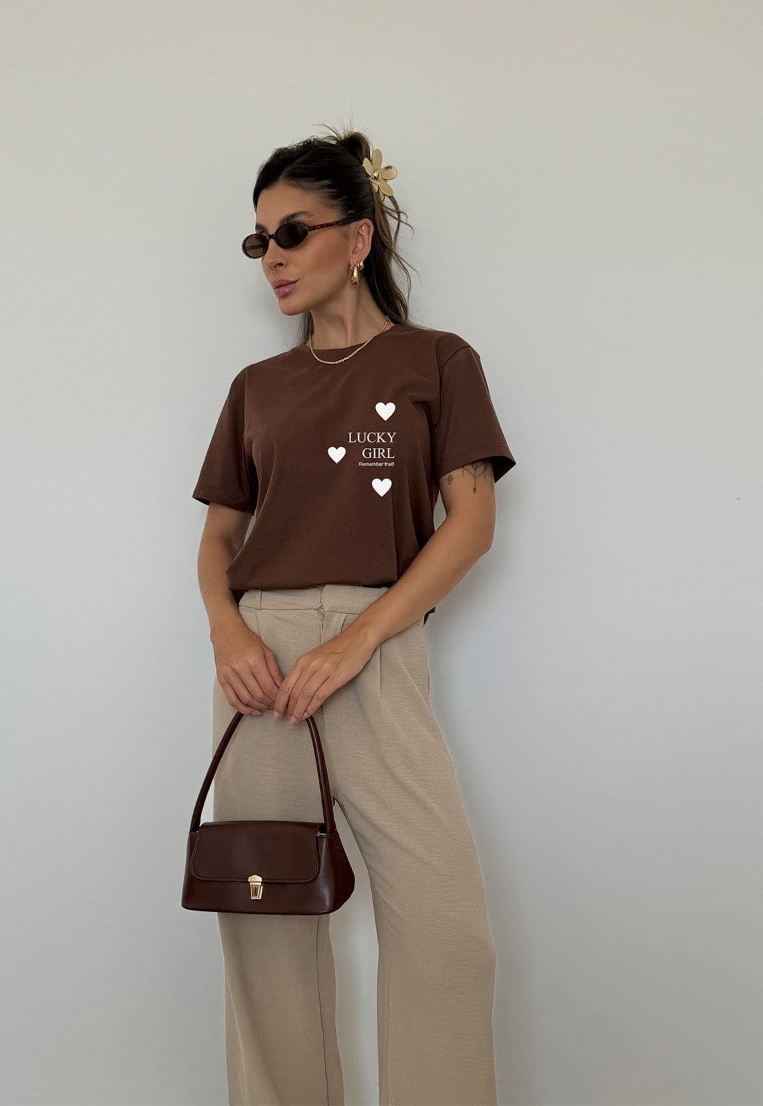 Vista 2 Camiseta Cianitas Estampa Lucky Girl Cianitas marrom