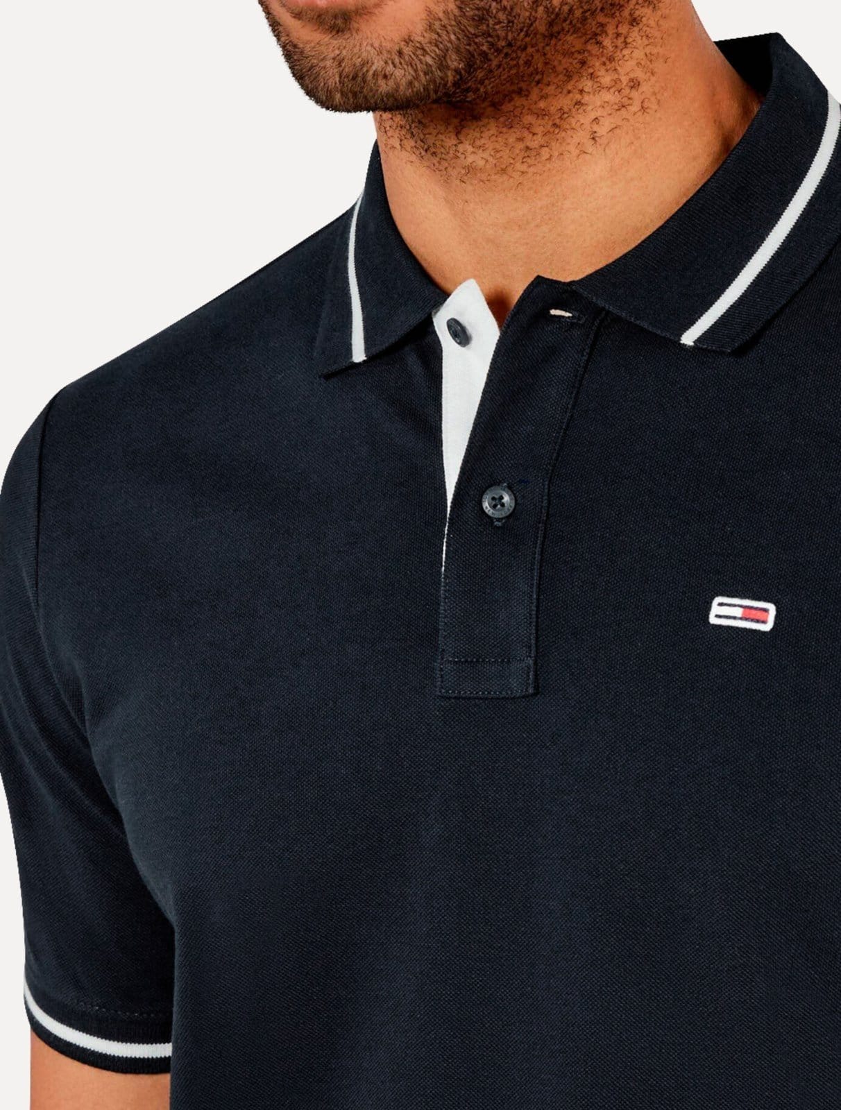 Vista 2 Polo Tommy Jeans Masculina Piquet Regular Tipped Azul Marinho Tommy Jeans preto azul