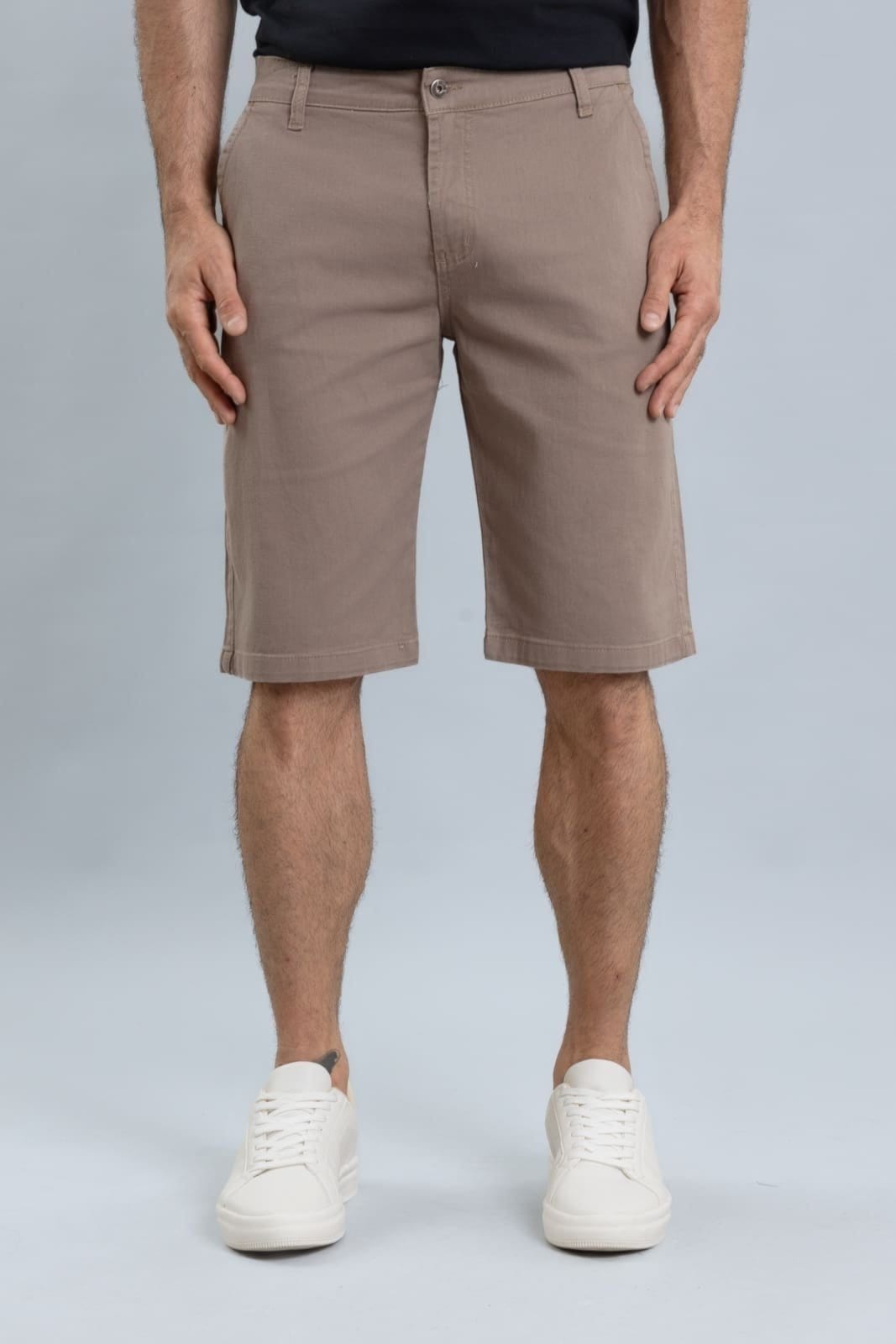 Bermuda Masculina de Sarja Slim Color Lemier Collection Caqui