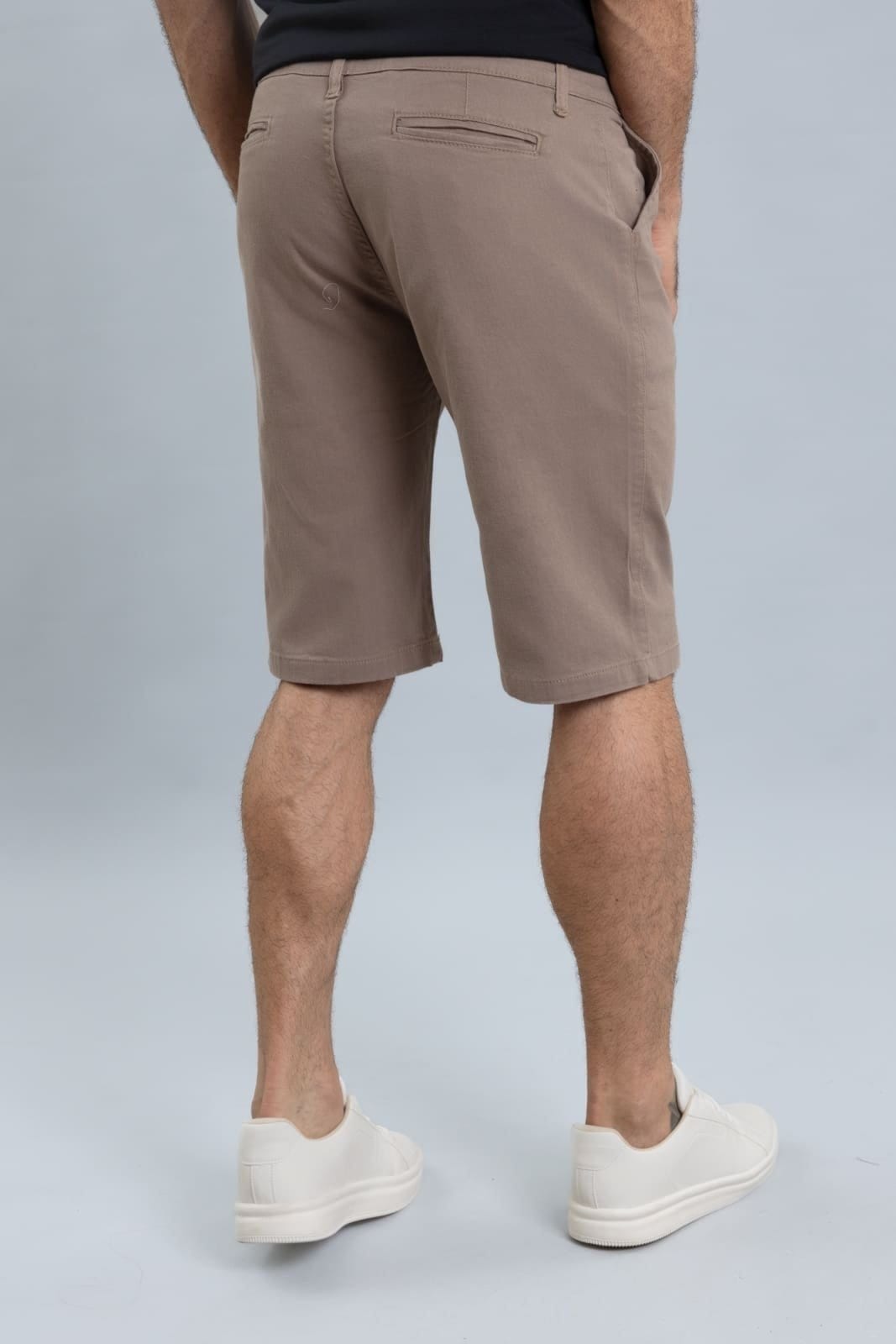 Vista 2 Bermuda Masculina de Sarja Slim Color Lemier Collection Caqui LEMIER cáqui caqui