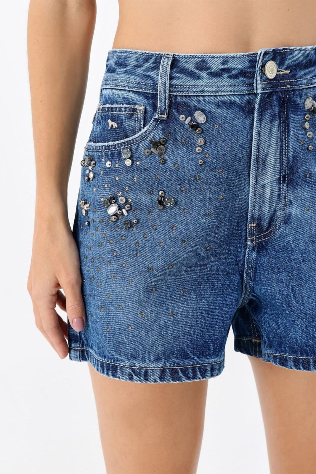 Vista 2 Short Classic Pedraria ACT FEMININO jeans