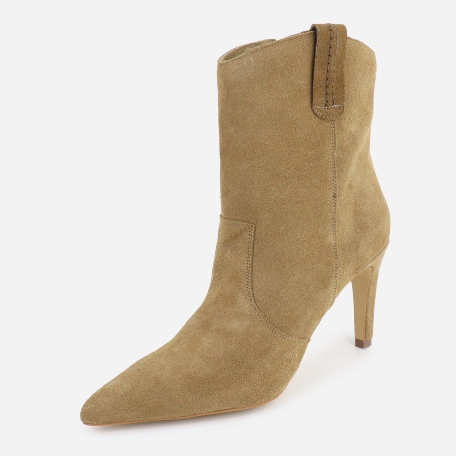 Bota Cano Médio Bico e Salto Fino Slim Alto Padrão em Couro Maria Paula Taupé