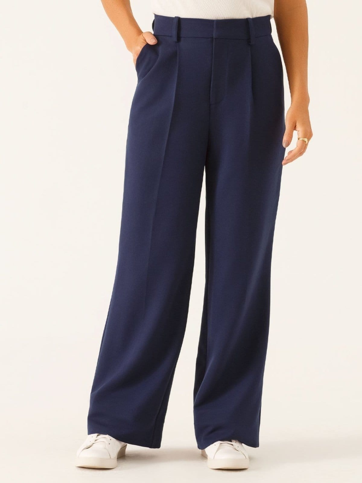 Vista 2 Calça Wide Leg de Alfaiataria em Viscose Marinho Natiele Principessa azul marinho