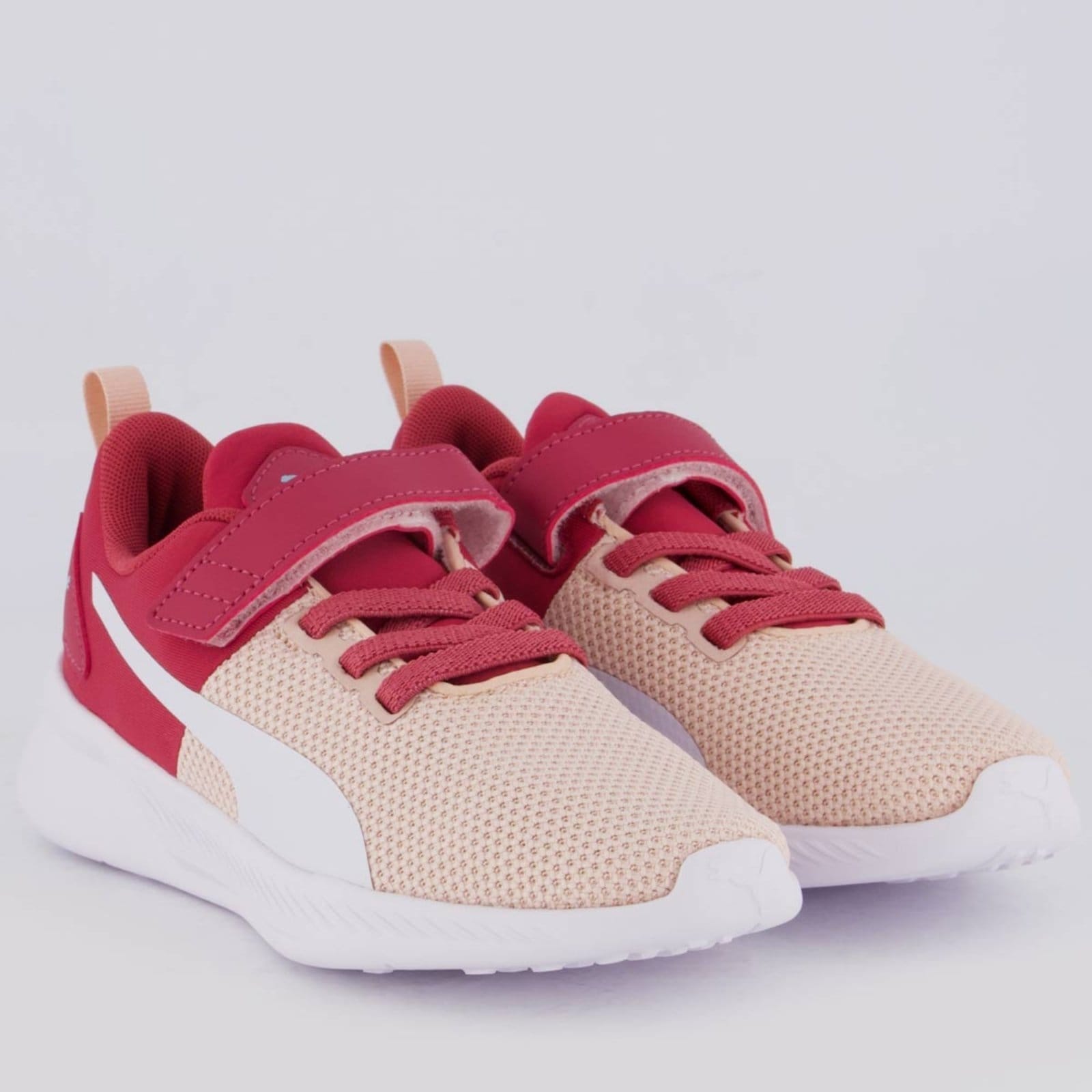 Vista 2 Tênis Puma Flyer Runner V PS e Branco Puma rosa