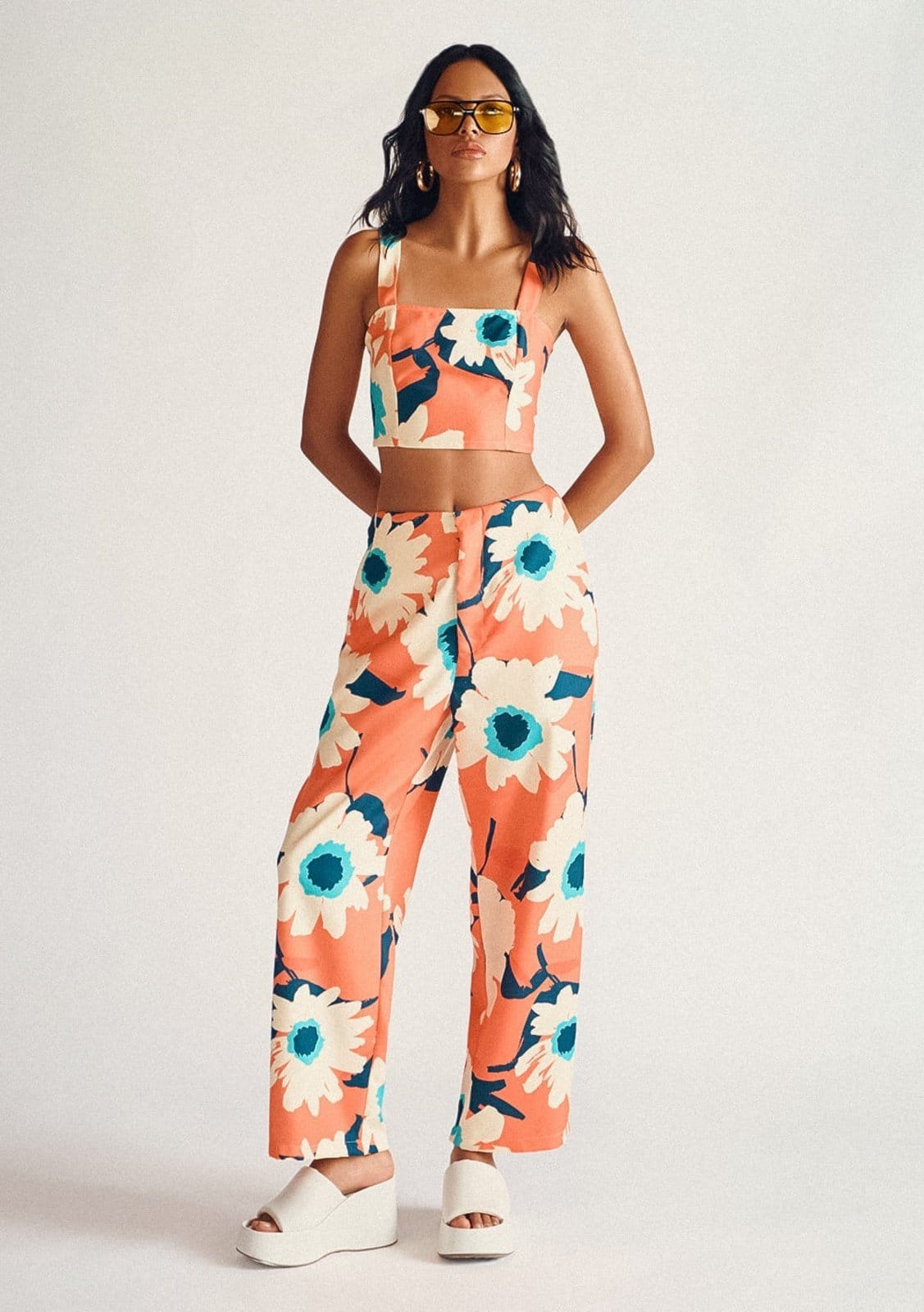 Vista 2 Calça Zinco Lebôh Reta Cós Alto Bolso-Faca Zinco laranja