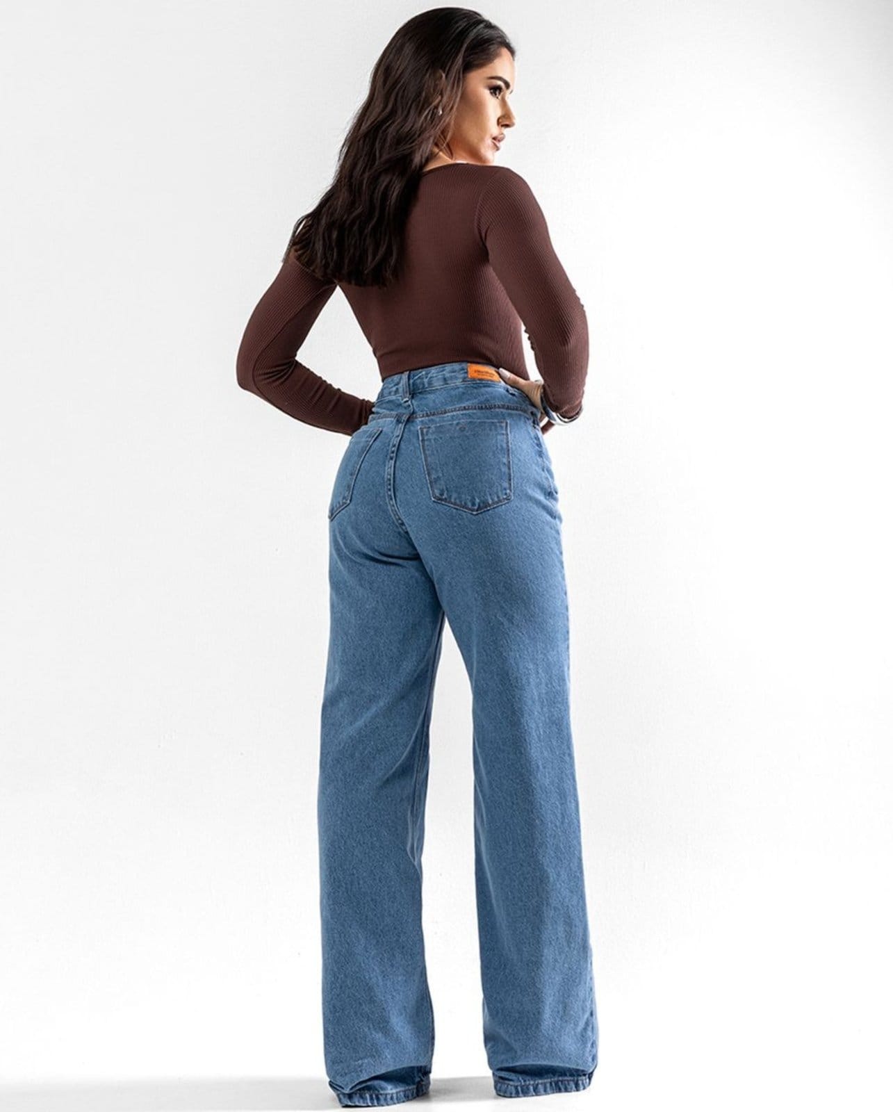 Vista 2 Calça Wide Leg Feminina Cintura Alta Básica Algodão 29000 Média Consciência jeans
