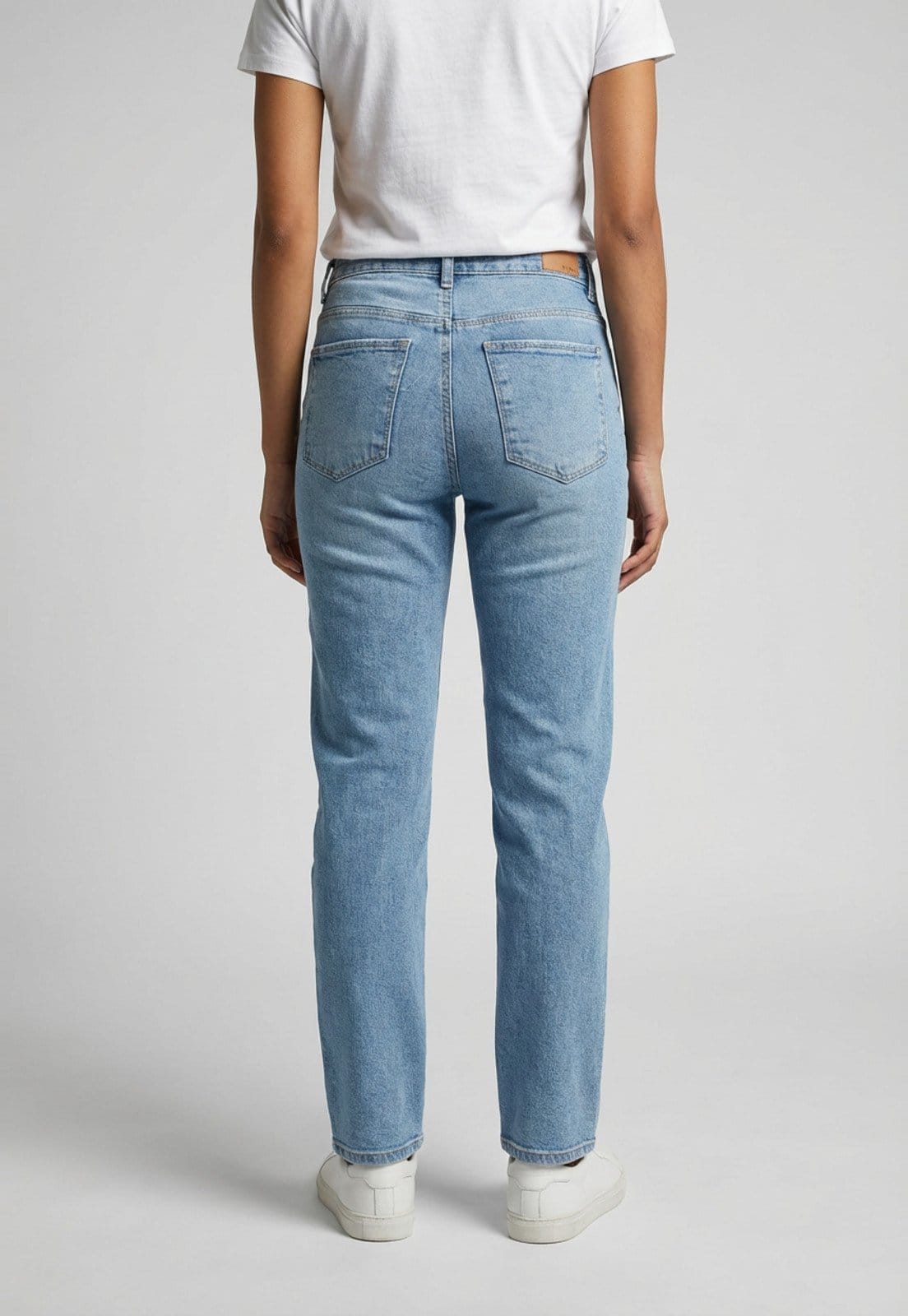 Vista 2 Calça Jeans Feminina Lez a Lez Reta Cintura Alta Claro Lez a Lez azul