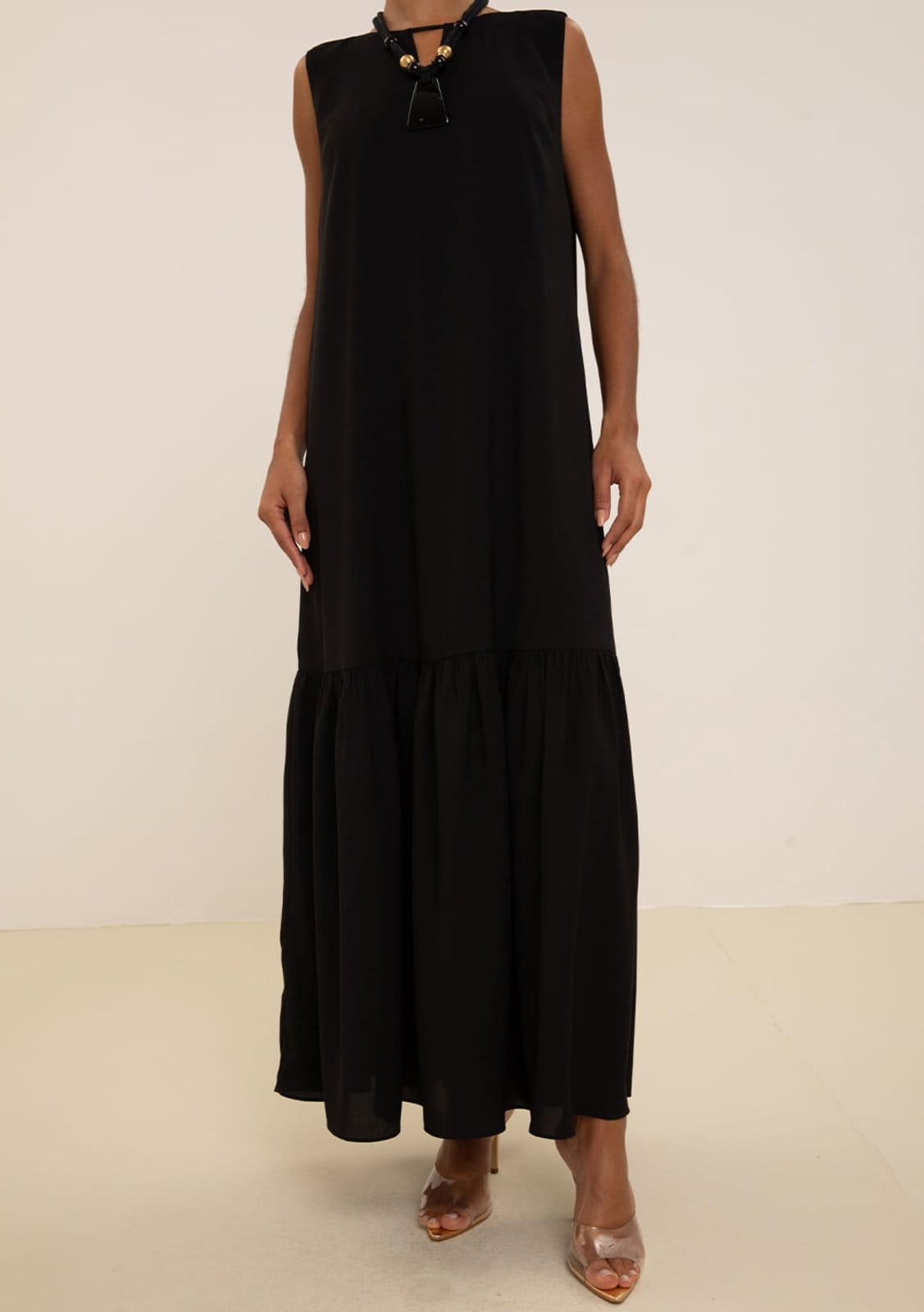 Vista 2 Vestido Maria Valentina Solto Decote V Sem Manga Longo Maria Valentina preto